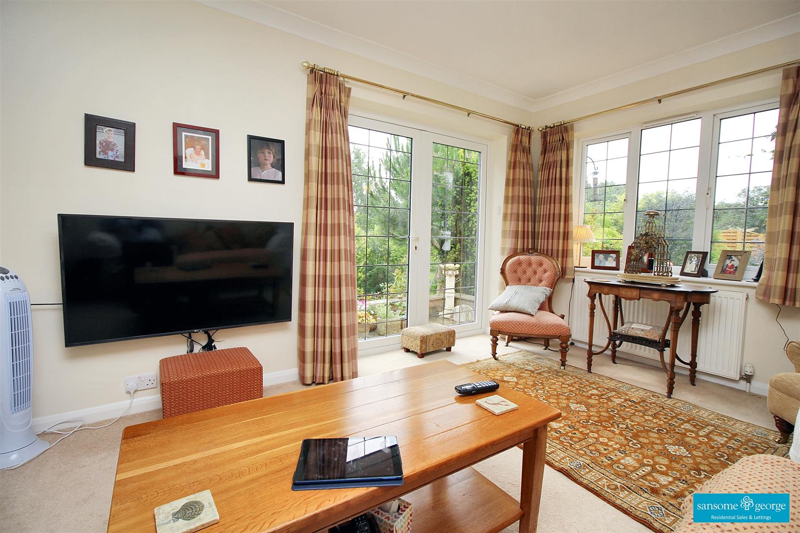 Fairway Avenue, Tilehurst, Reading